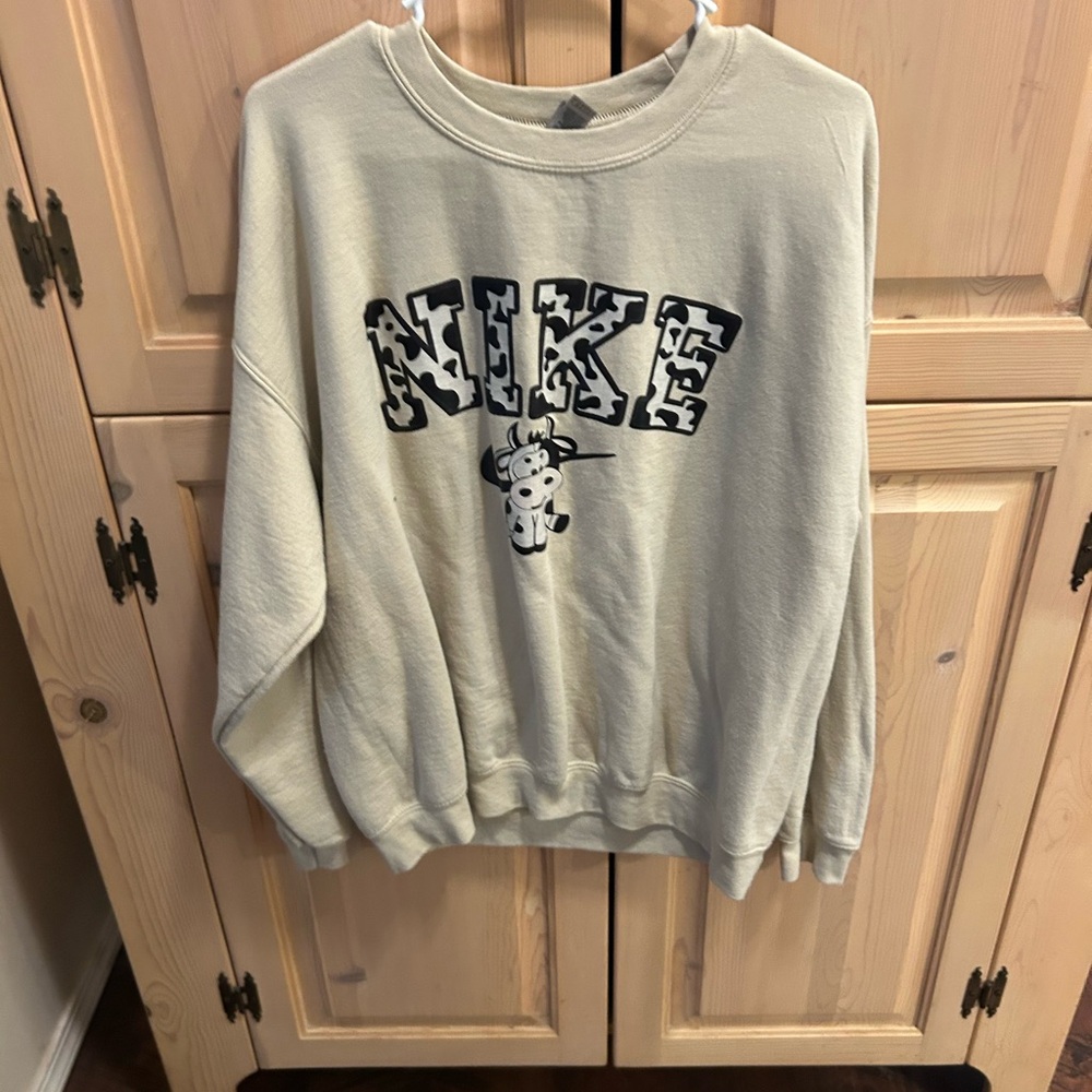 Gildan Men's Cream Crewneck Sweater